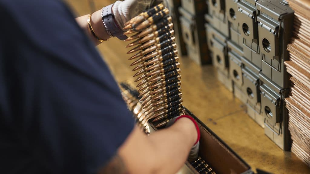 Czechoslovak Group debuteert op Amsterdamse beurs als defensiegigant